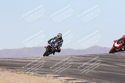 media/Dec-01-2025-Moto Forza (Mon) [[2daa91e15f]]/2-Intermediate Group/Session 2 (Turns 9 and 10)/